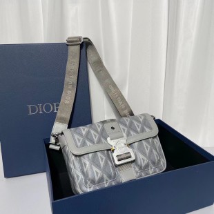 디올 남성 숄더 크로스백 Dior Hit The Road Bag with Strap 1ESME157CDP